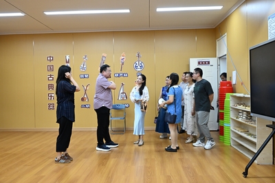 歌声搭桥润无声 广西民盟艺术团盟声合唱团走访南宁英华学校的文化行记